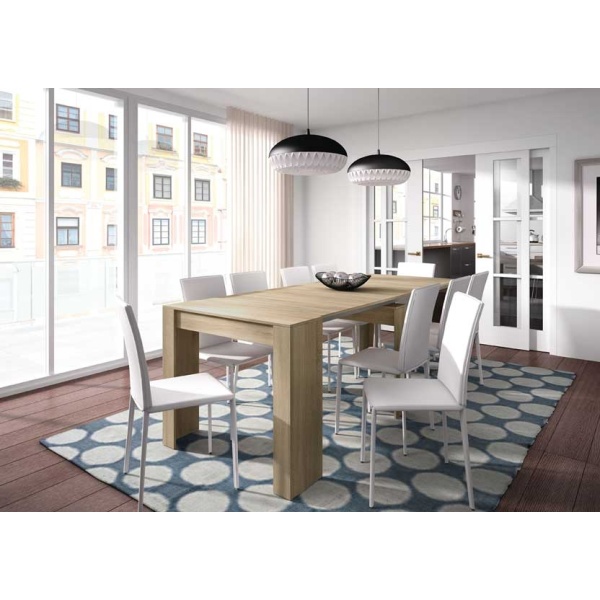 Anpassbarer Tisch mit 5 Positionen. Bis zu 10 Gäste. Ausziehbarer Tisch für Gäste. Praktisch und funktional.