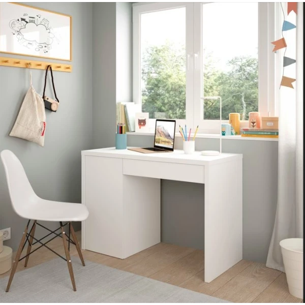 Billiger Schreibtisch