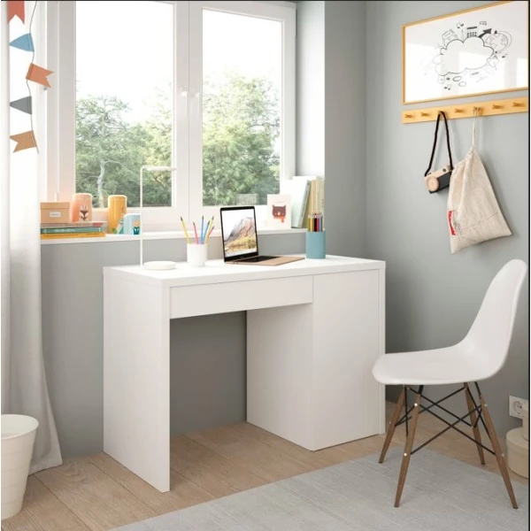 Billiger Schreibtisch