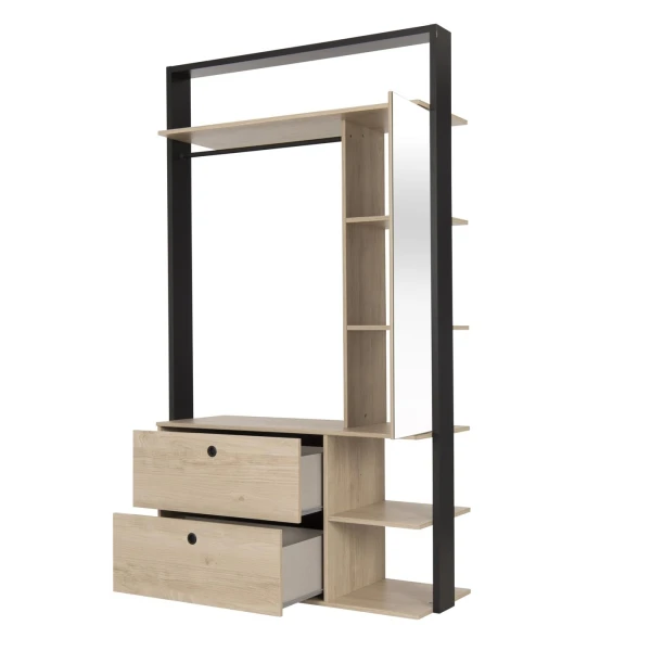 Offener Umkleideraum mit Spiegel