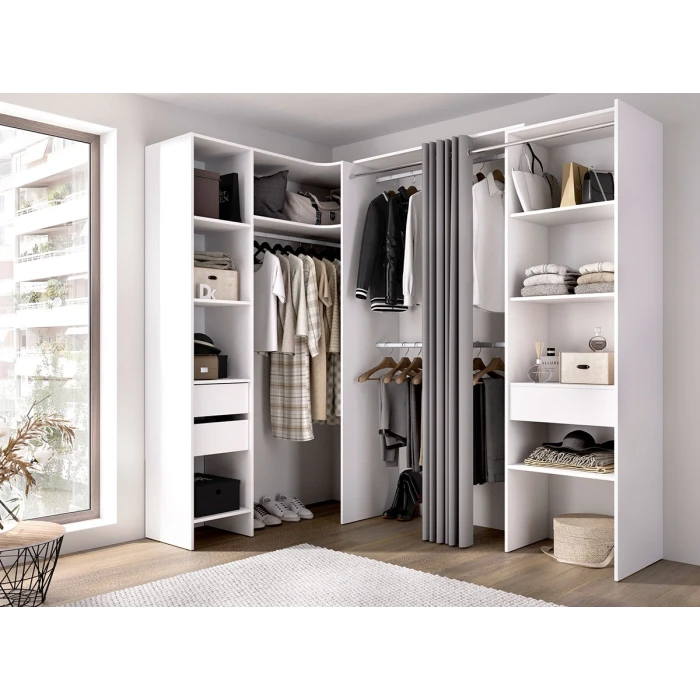 Kompletter Ankleideraum