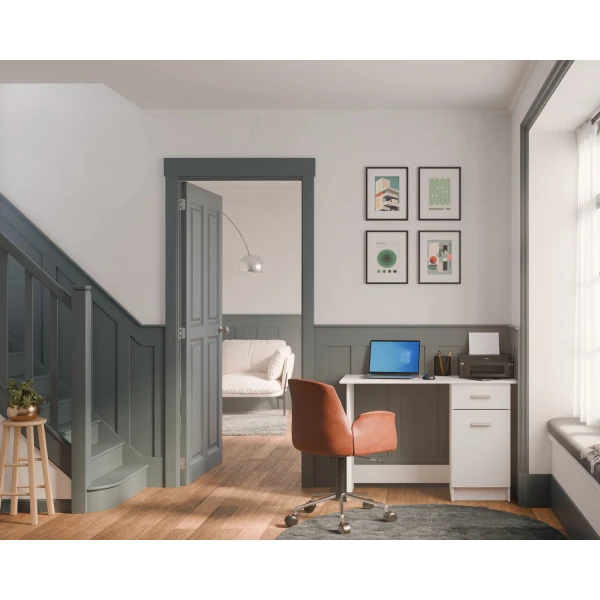 Funktionaler Schreibtisch