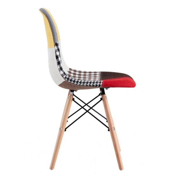 Stuhl im nordischen Patchwork-Design 